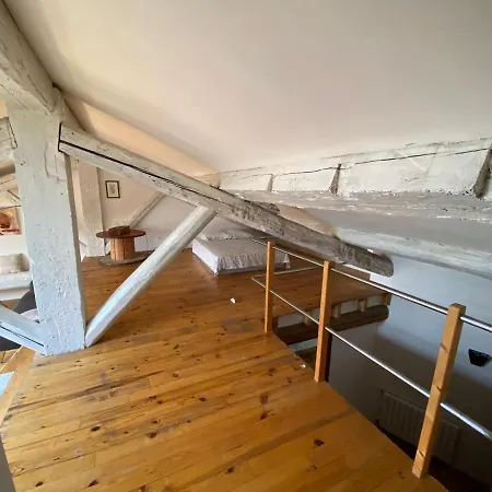 Atypique Sous Les Toits D'avignon Au Coeur De L'intra-muros Avec Parking Apartment Avignon