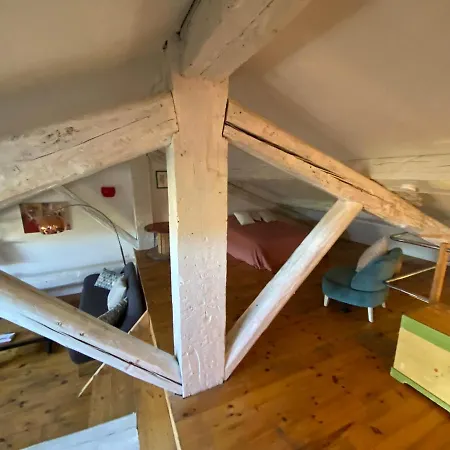 Apartment Atypique Sous Les Toits D'avignon Au Coeur De L'intra-muros Avec Parking Avignon