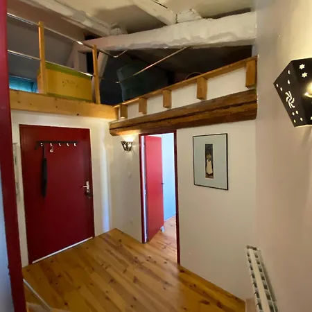 Atypique Sous Les Toits D'avignon Au Coeur De L'intra-muros Avec Parking Apartment *